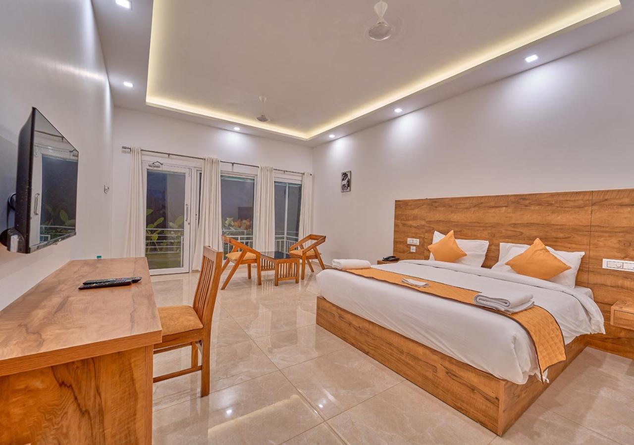 Ice Mist Pool Resort Munnar By Voye Homes Ngoại thất bức ảnh