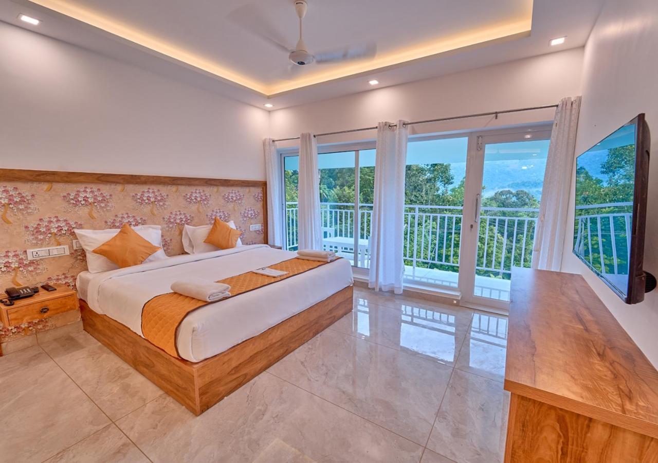 Ice Mist Pool Resort Munnar By Voye Homes Ngoại thất bức ảnh